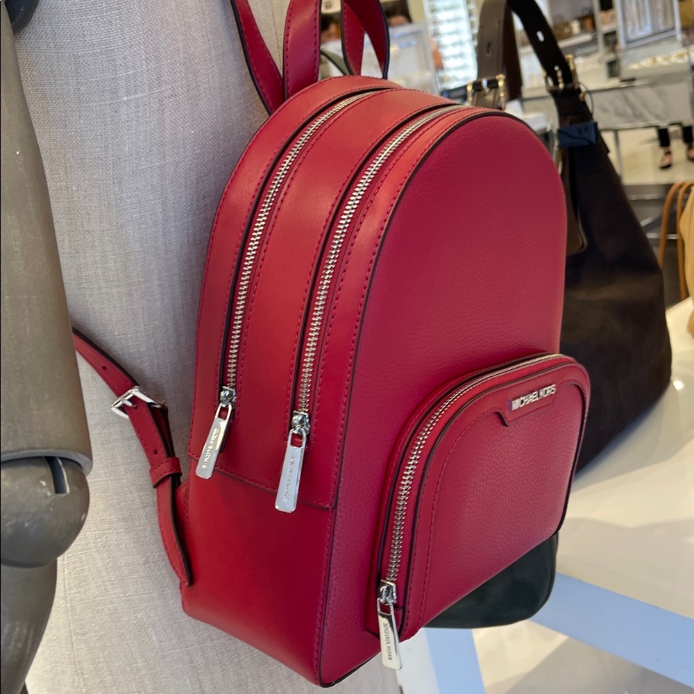MICHAEL KORS Jaycee Md Zip Pocket Pebbled Leather Backpack
Dark Raspberry
NWT - Picture 16 of 16